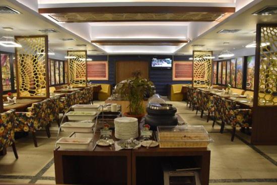 Hotel Pushpak Μπουμπάνεσβαρ Εξωτερικό φωτογραφία